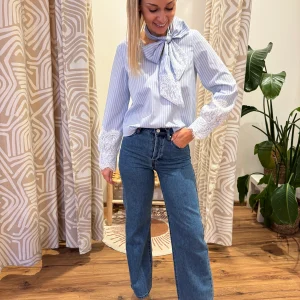 Blouse bleu à rayures avec broderies manches et ceinture OBJALI
