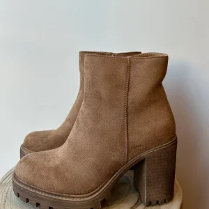 Bottines crantées camel